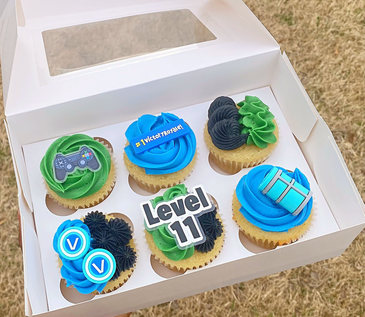 1/2 Dozen Luxury Cupcakes